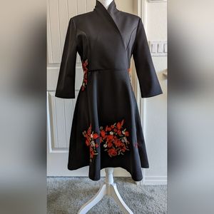 V-neck long sleeve dress with embroidery embellishment